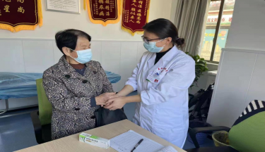 我为群众办实事：药品集采降价不降质，让阳光温暖患者心房的缩略图